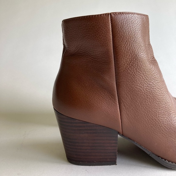 American Rag Brown Genuine Leather Point Toe Ankle Boots size 8.5 - Picture 3 of 15